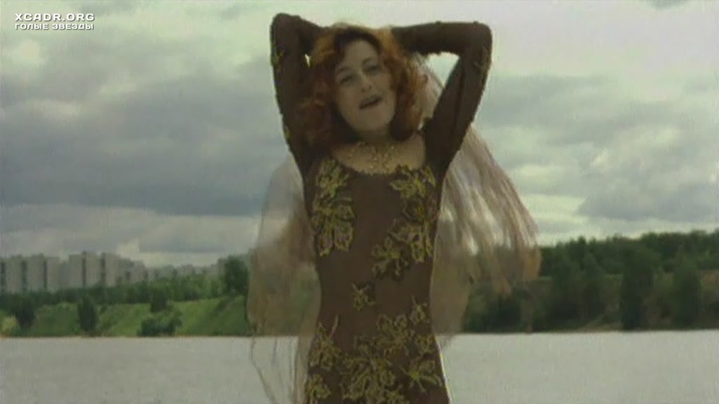 Соблазнительная Анжелика Варум В Прозрачном Платье – Небо В Алмазах 1999