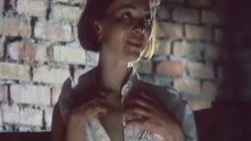 Сексуальная Лариса Удовиченко В Белье – Болотная Street Или Средство Против Секса 1991
