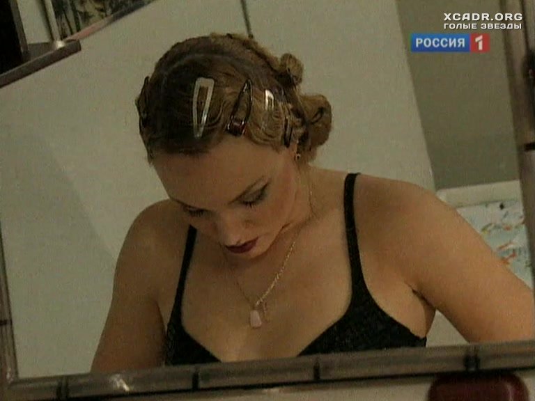 Анна Ковальчук В Свитере Без Лифчика – Против Течения 2004