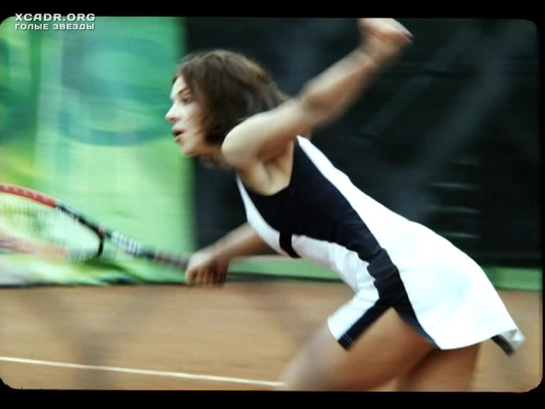 Екатерина Гусева В Теннисном Платье – От 180 И Выше 2005