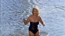 Ирина Алферова в купальнике