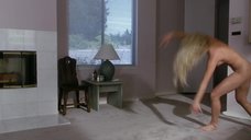 4. Дженнифер Тилли делает колесо после секса – Сделано в Америке (1993)