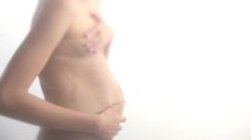 Обнаженная беременная Лиззи Брошере