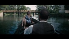 Эротическая сцена с Изиа Ижлен в лодке