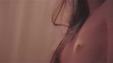 4. Секс сцена с молодой Анджелиной Джоли – Киборг 2: Стеклянная тень