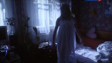 Анастасия Панина в ночной рубашке