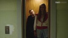 8. Быстрый секс с Александрой Ревенко в лифте – Звоните ДиКаприо!