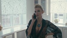 Секси Ирина Баринова в пеньюаре