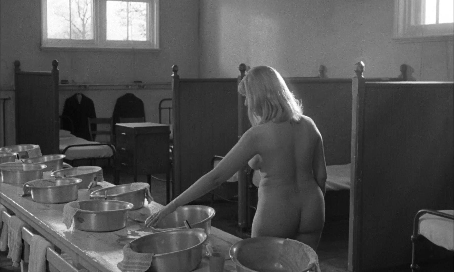 Полностью голая Мэри МакЛауд – Если (1968) .