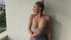 Наталья Рудова в сексуальном плятье