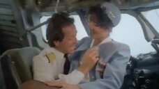 1. Мишель Сиу занимается сексом с пилотом в самолете – Любовный круг