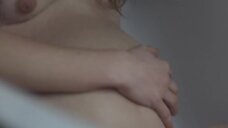 Голая беременная Козмина Стратан