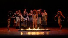 Сцена с голыми ведьмами в пьесе «Макбет»