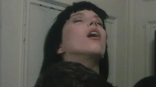 9. Секс с Валентиной Деми в лифте – Грязная любовь (1988)