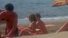 2. Горячие девушки без купальников на пляже – Крепкие тела 2