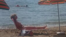 3. Горячие девушки без купальников на пляже – Крепкие тела 2