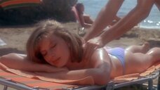4. Горячие девушки без купальников на пляже – Крепкие тела 2