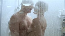 Секс с Дарьей Мороз под душем