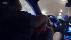 Секс сцена с кошатницой в машине