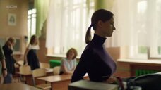 1. Светлана Иванова показала грудь в классе – Обоюдное согласие