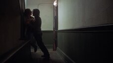 Секс с Дайан Лэйн в коридоре