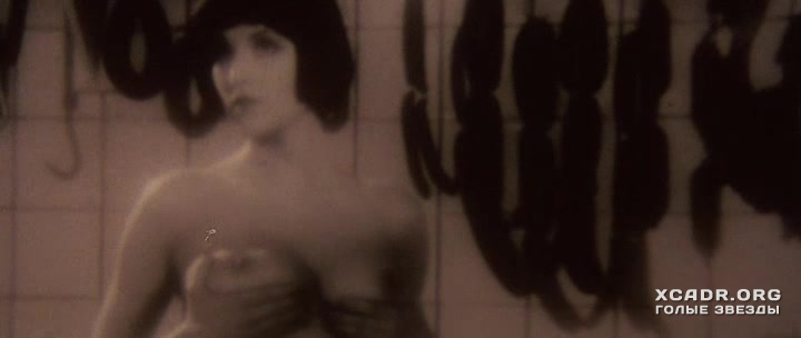 2. Голая грудь Жаклин Андерсон - Исследуя секс.