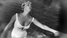 4. Элизабет Тейлор в прозрачном купальнике – Внезапно, прошлым летом