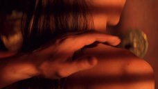 4. Сексуальная сцена с Анджелиной Джоли – Лара Крофт: Расхитительница гробниц 2 – Колыбель жизни