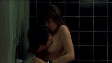 9. Секс с Аной де Армас в туалете – Секс, вечеринки и ложь