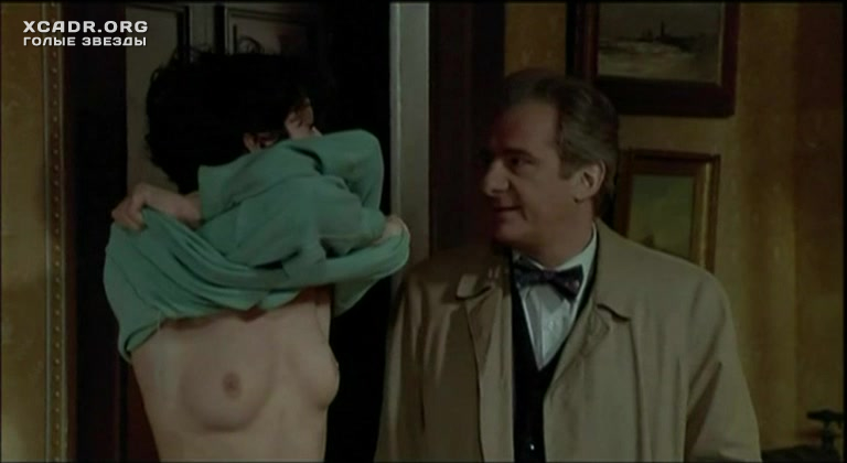 6. Забу Брайтман показывает голую грудь - Одна женщина или две.